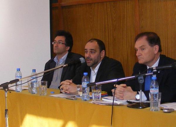 Miguel de Luca, Presidente de la Sociedad Argentina de Análisis Político, Brignoni, y Roberto Birri, Legislador Socialista de Cordoba