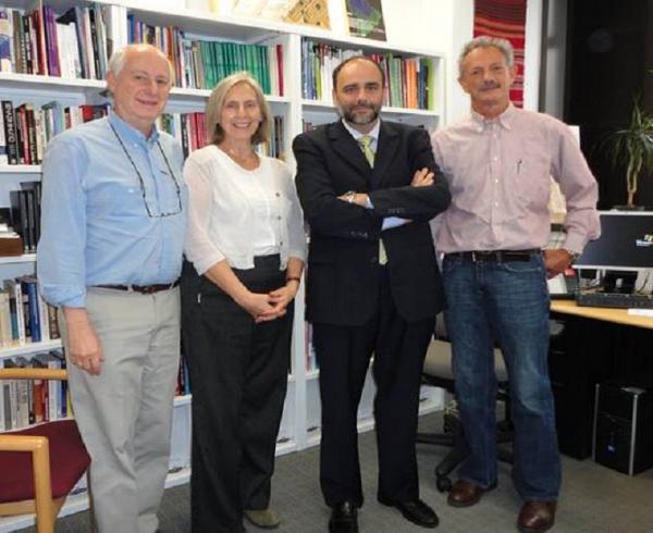 Margarita Gutman, Mike Cohen, Brignoni y Alberto Minujin en la New School University